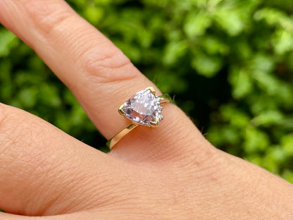 9ct Gold Kunzite & Diamond Ring