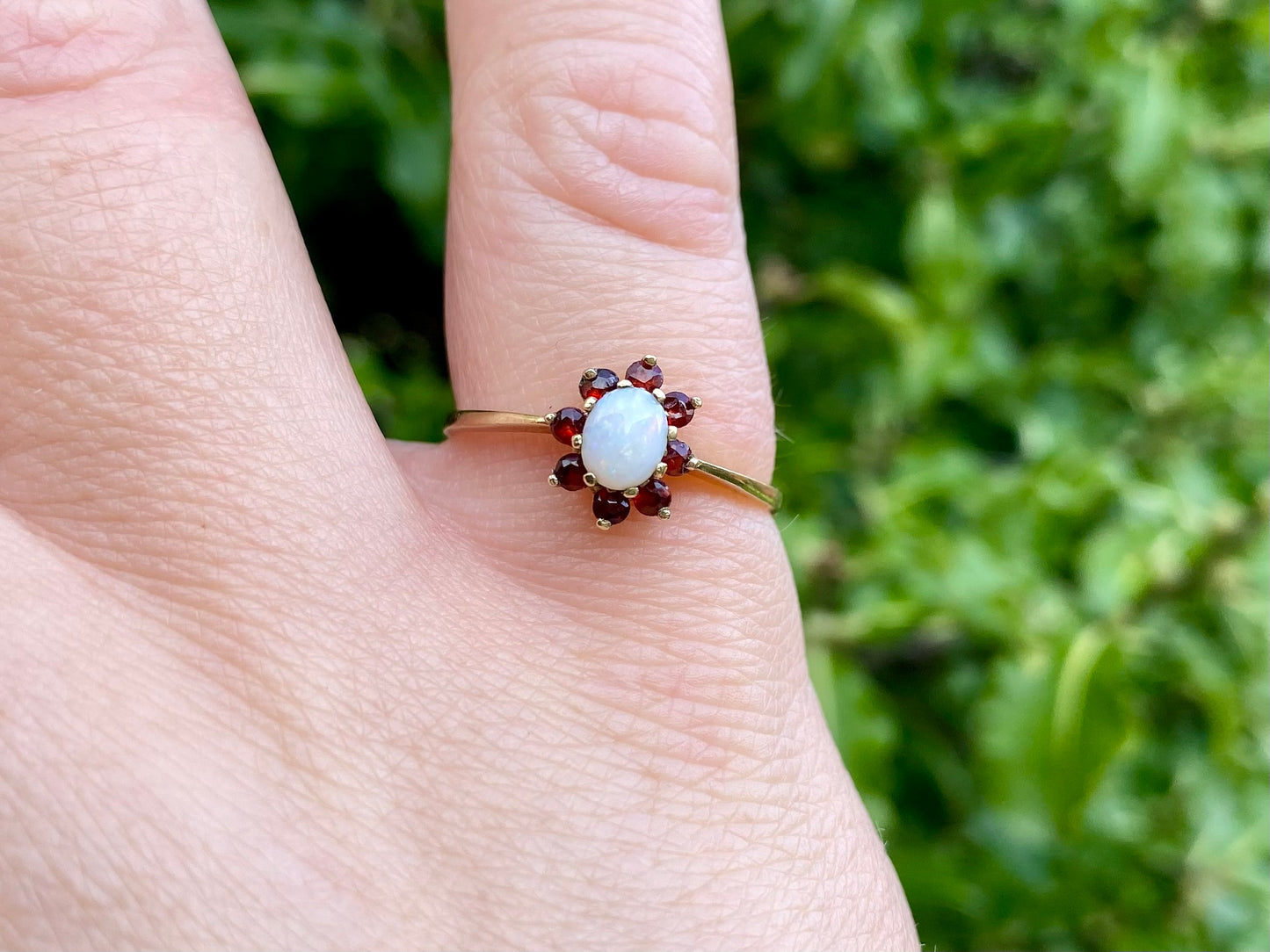 Vintage 9ct Gold Opal & Garnet Ring