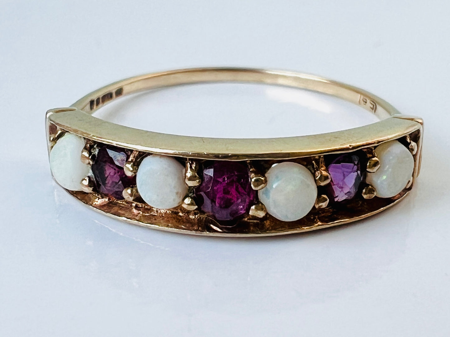 Vintage 9ct Gold Ruby & Opal Ring