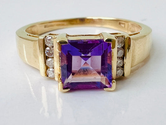 9ct Gold Amethyst & Diamond Ring