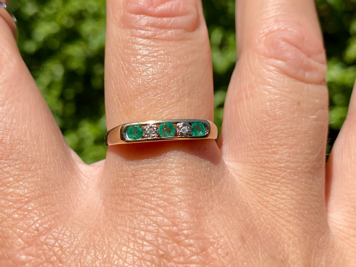 9ct Gold Emerald & Diamond Ring