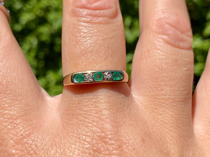9ct Gold Emerald & Diamond Ring