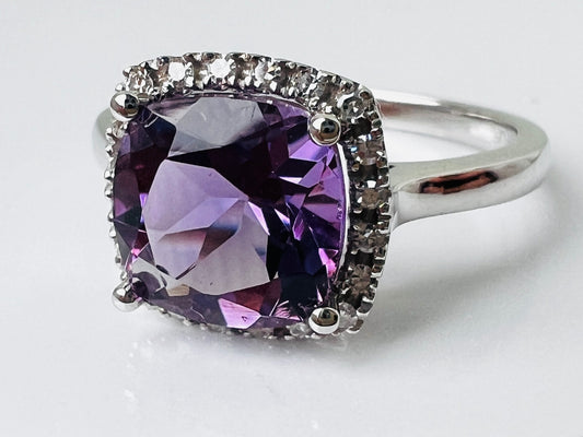 9ct Gold Amethyst & Diamond Halo Ring