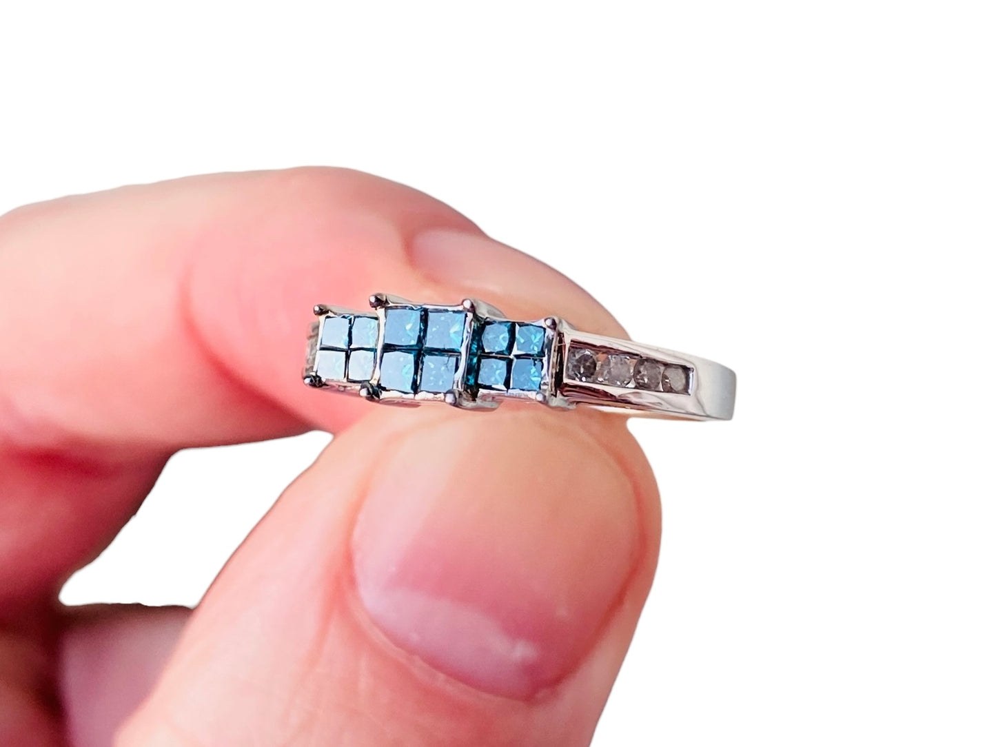 9ct Gold Blue& White Diamond Ring