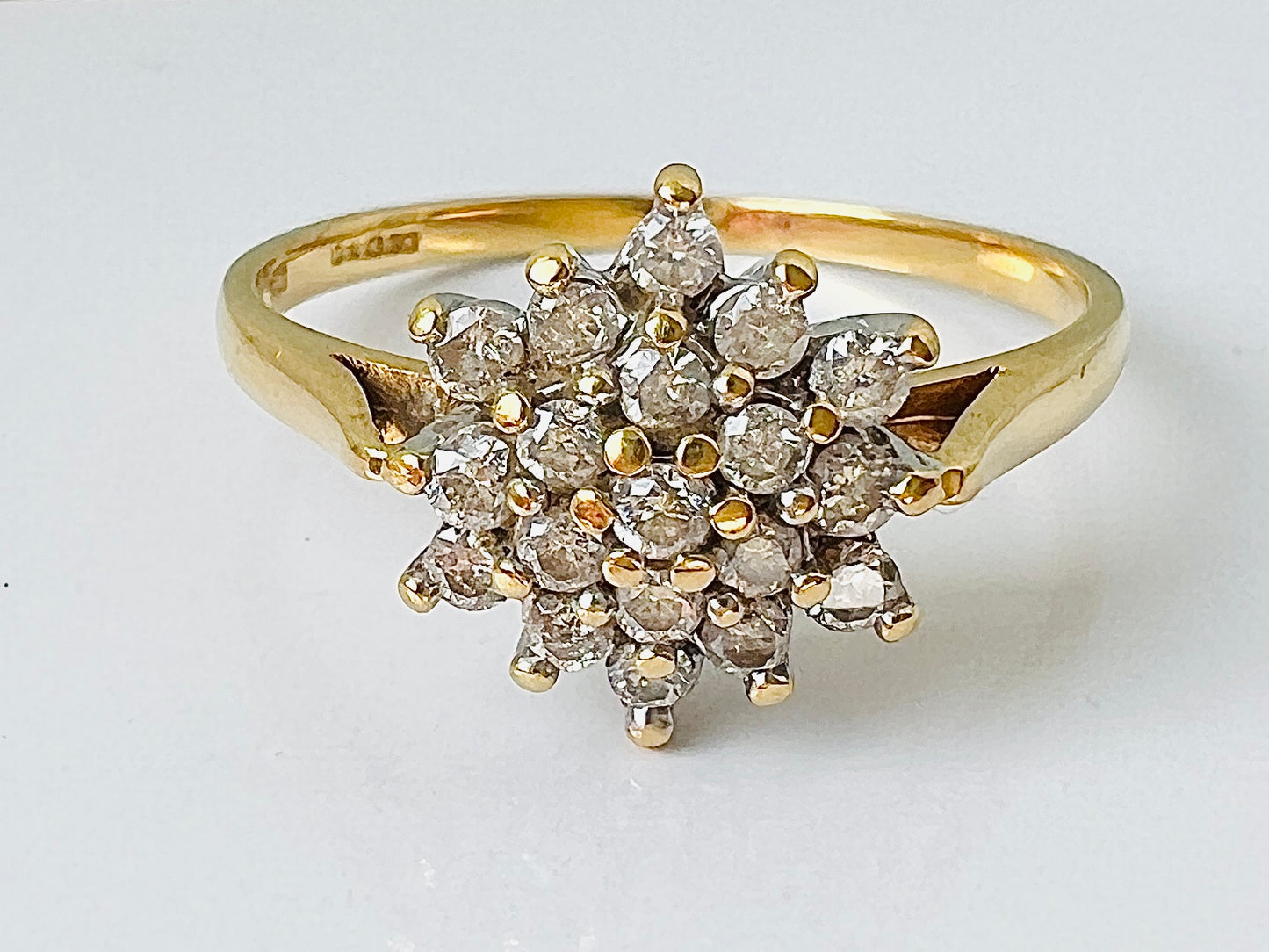 18ct Gold Diamond Ring