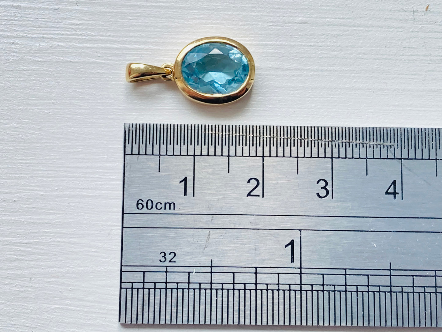 9ct Gold Topaz Pendant