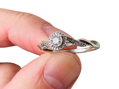 9ct Gold Diamond Ring