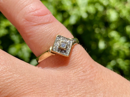 9ct Gold Diamond Ring