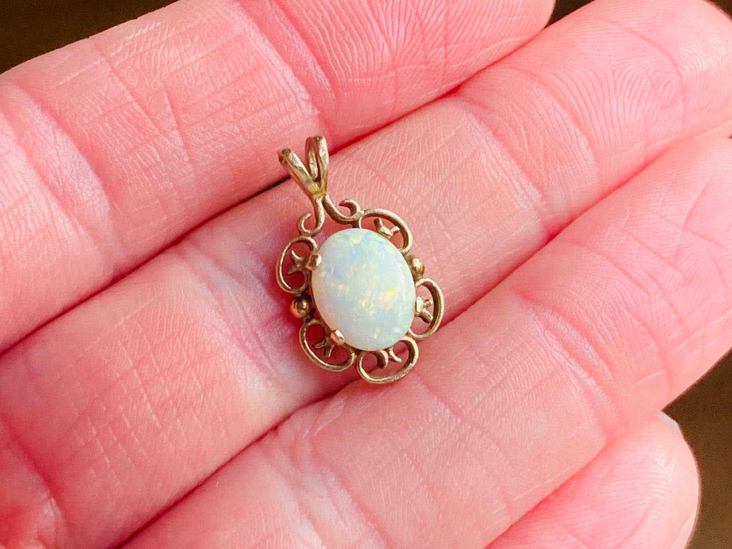 9ct Gold Opal Pendant