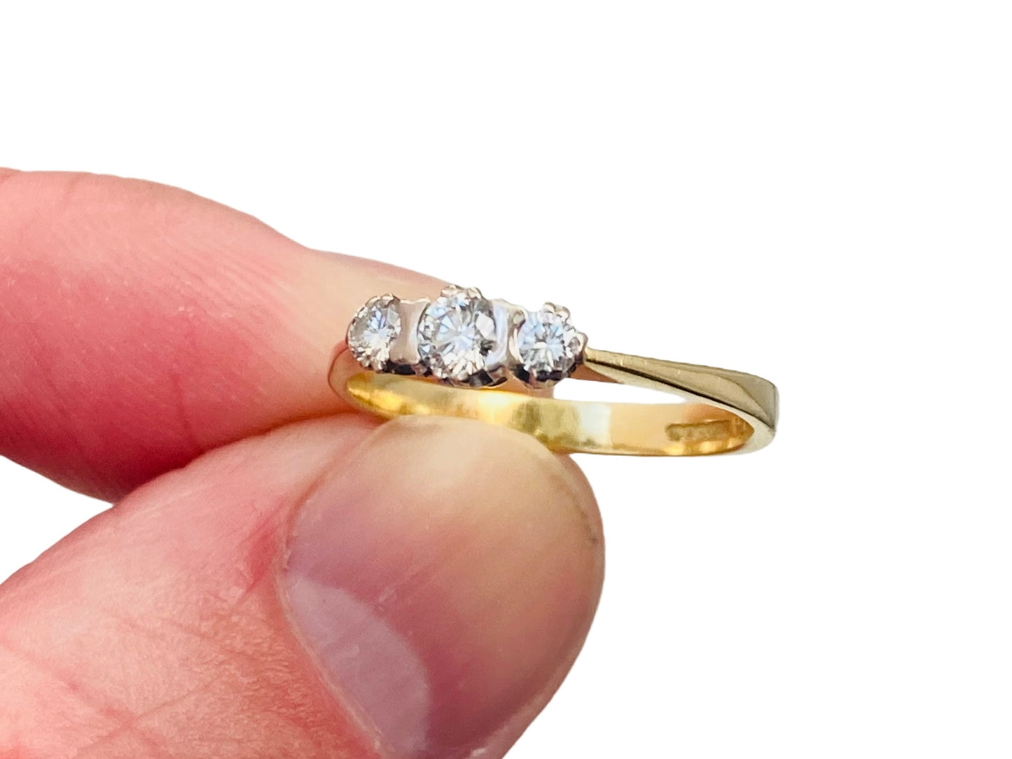 18ct Gold Three-Stone Diamond Ring