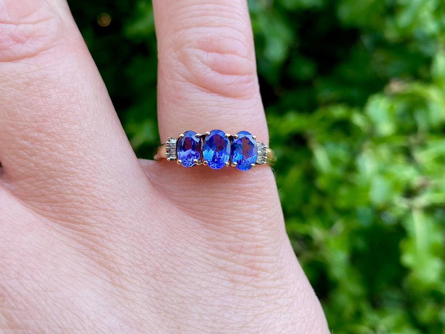 9ct Gold Tanzanite & Diamond Ring