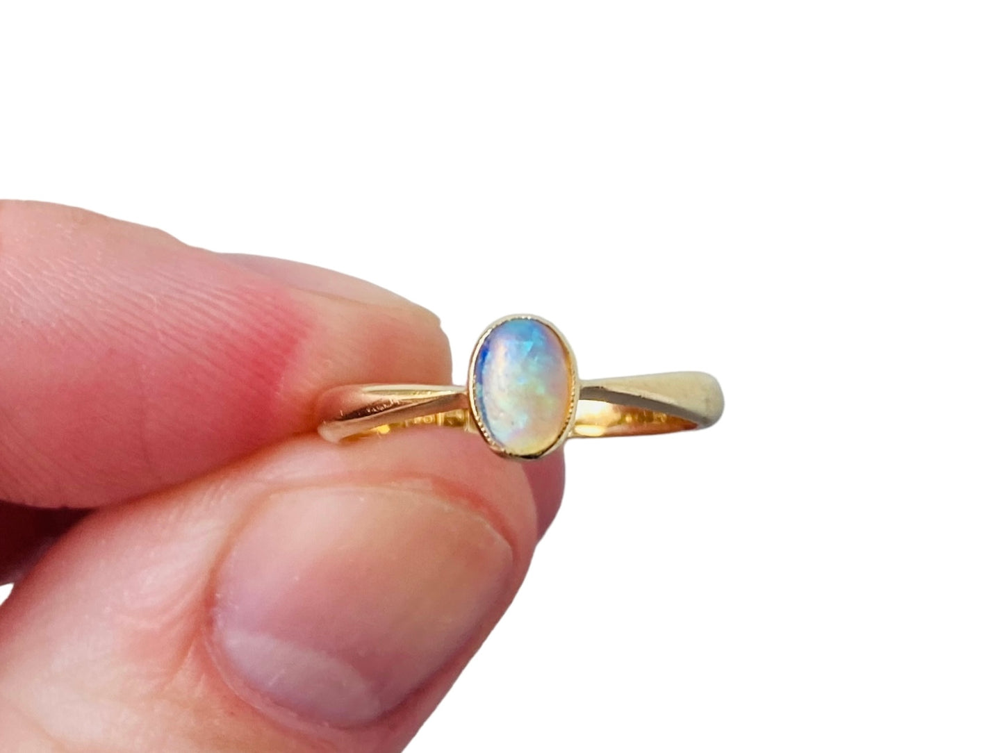 Antique 18ct Gold Opal Ring