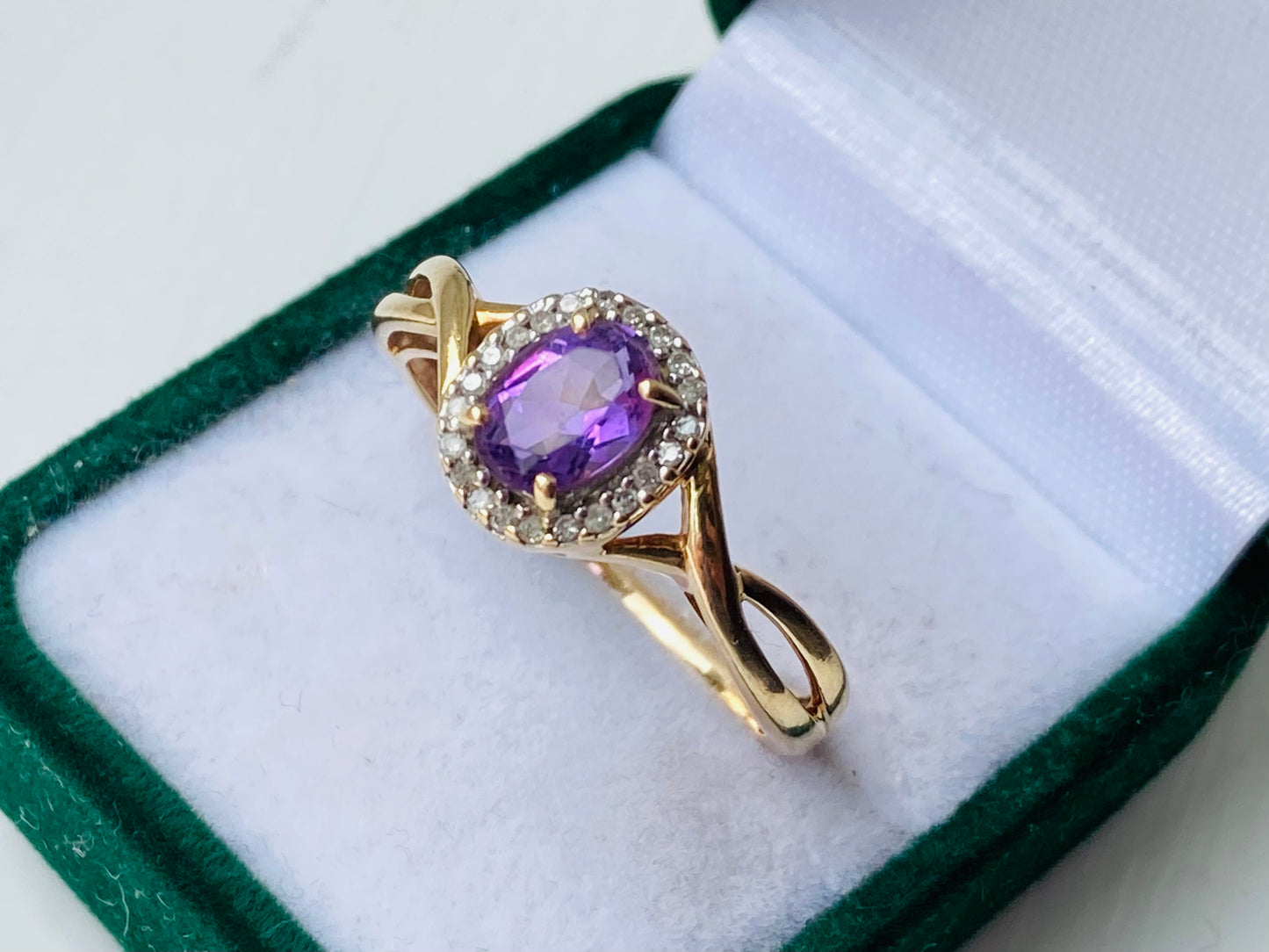 9ct Gold Amethyst & Diamond Ring