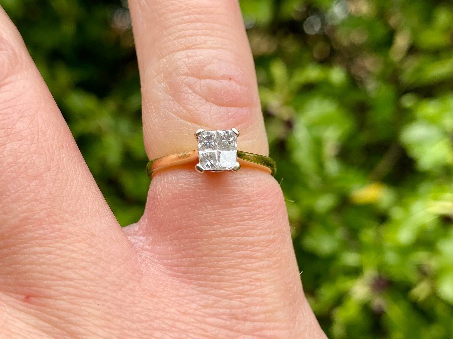 18ct Gold Diamond Ring