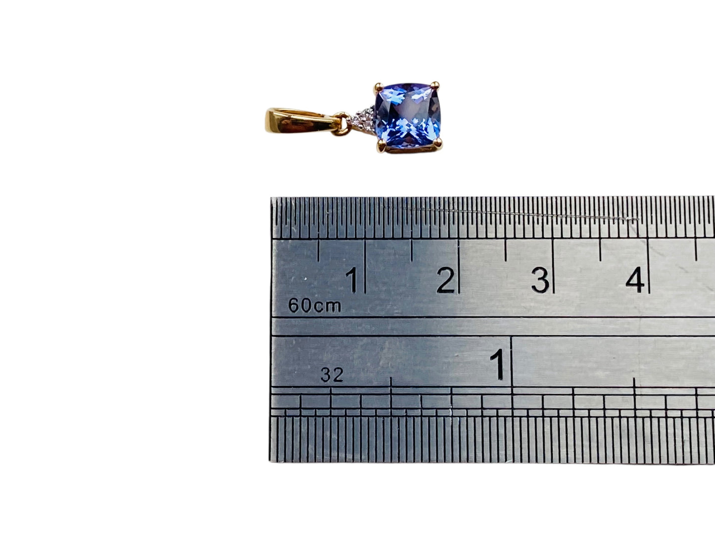 14ct Gold Tanzanite & Diamond Pendant