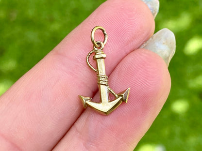 Vintage 9ct Gold Anchor Pendant