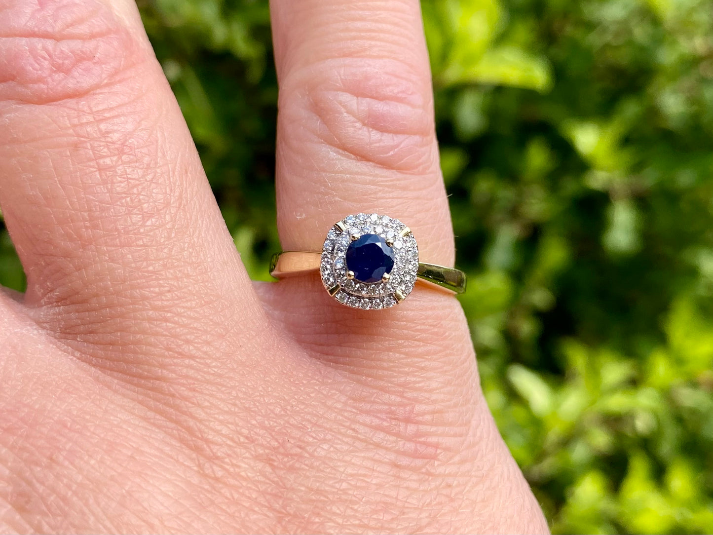 9ct Gold Sapphire & Diamond Ring