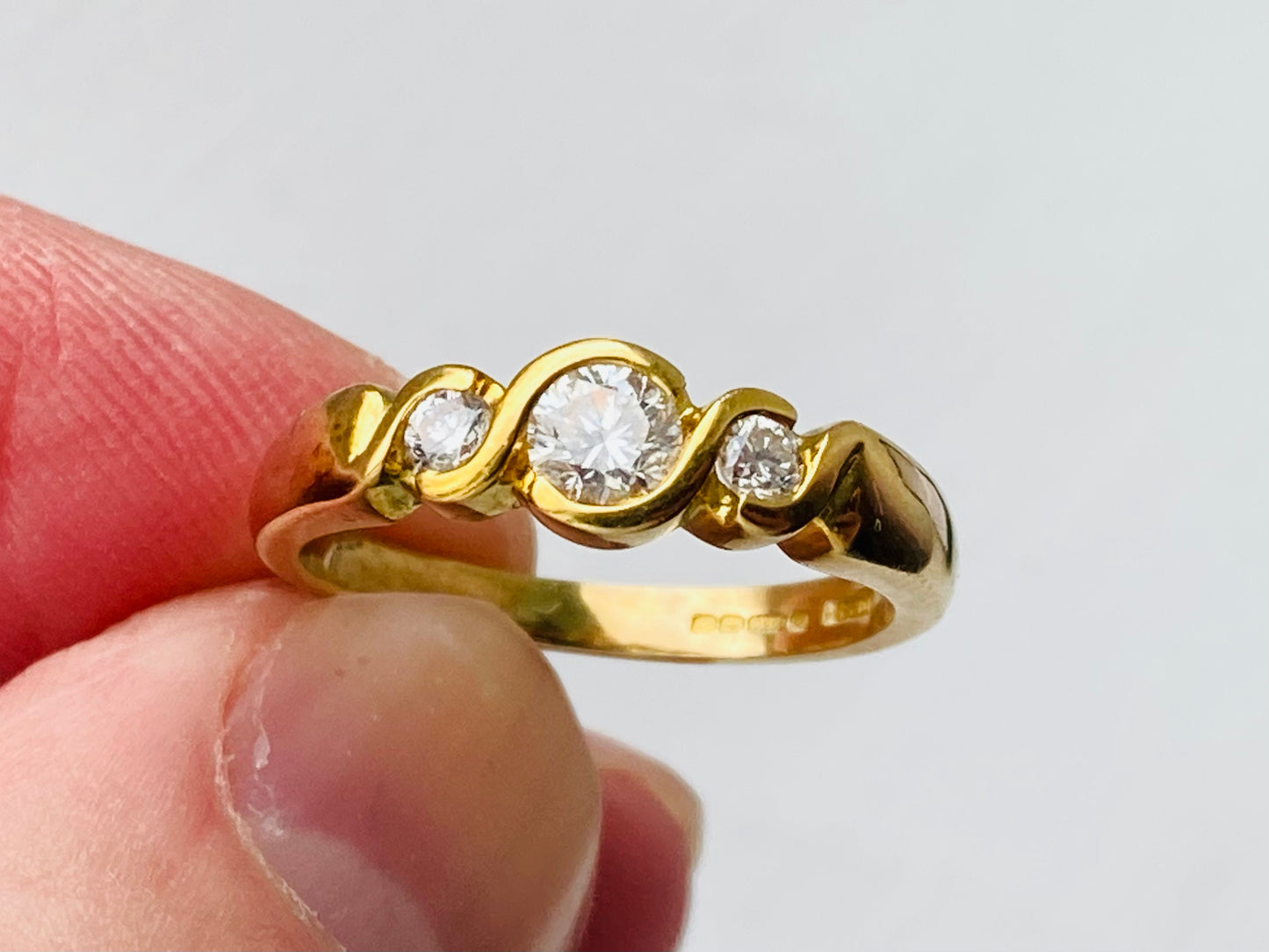 18ct Gold Diamond Ring