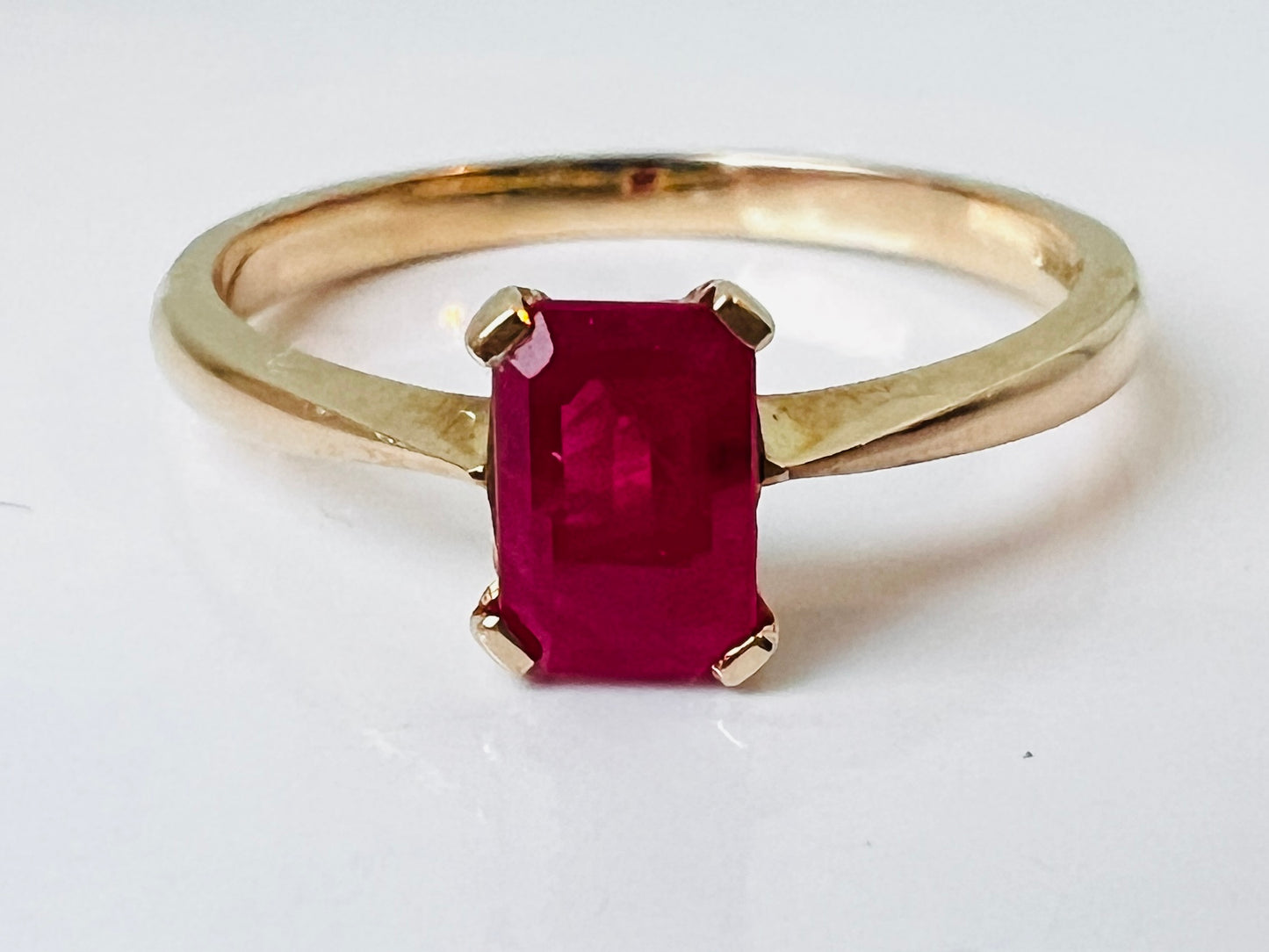 9ct Gold Ruby Ring