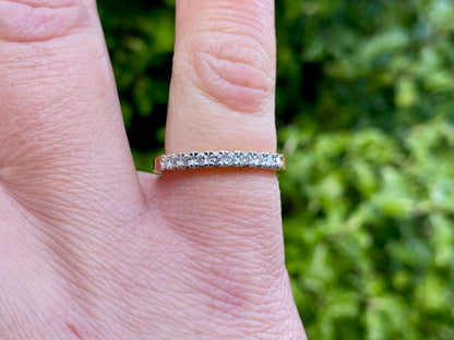 18ct Gold Ten-Stone Diamond Ring