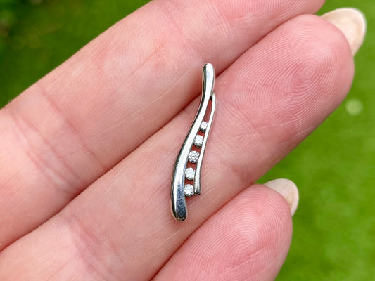 9ct Gold Diamond Pendant