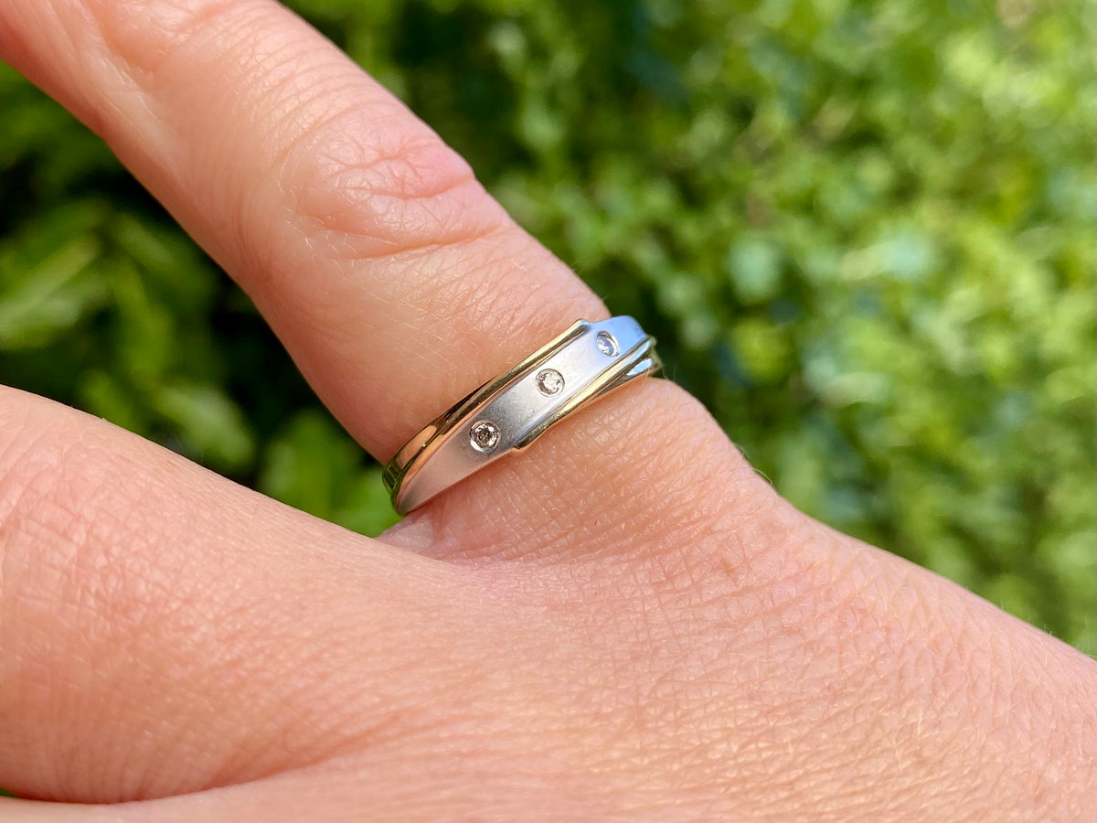 9ct Gold Diamond Ring