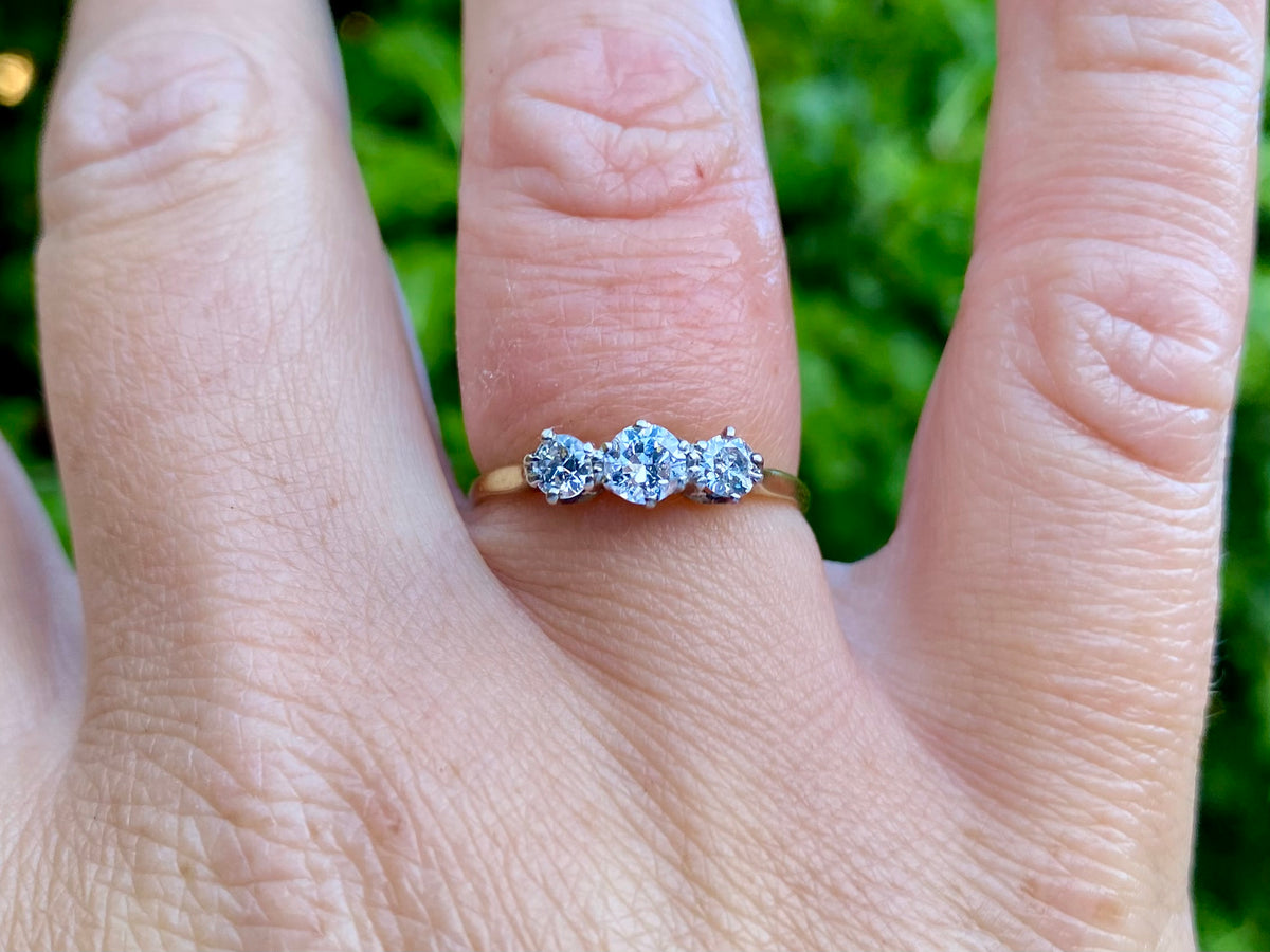 Vintage 18ct Gold Three-Stone Diamond Ring