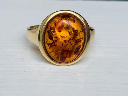 9ct Gold Amber Ring