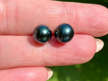 9ct Gold Tahitian Cultured Pearl Earrings