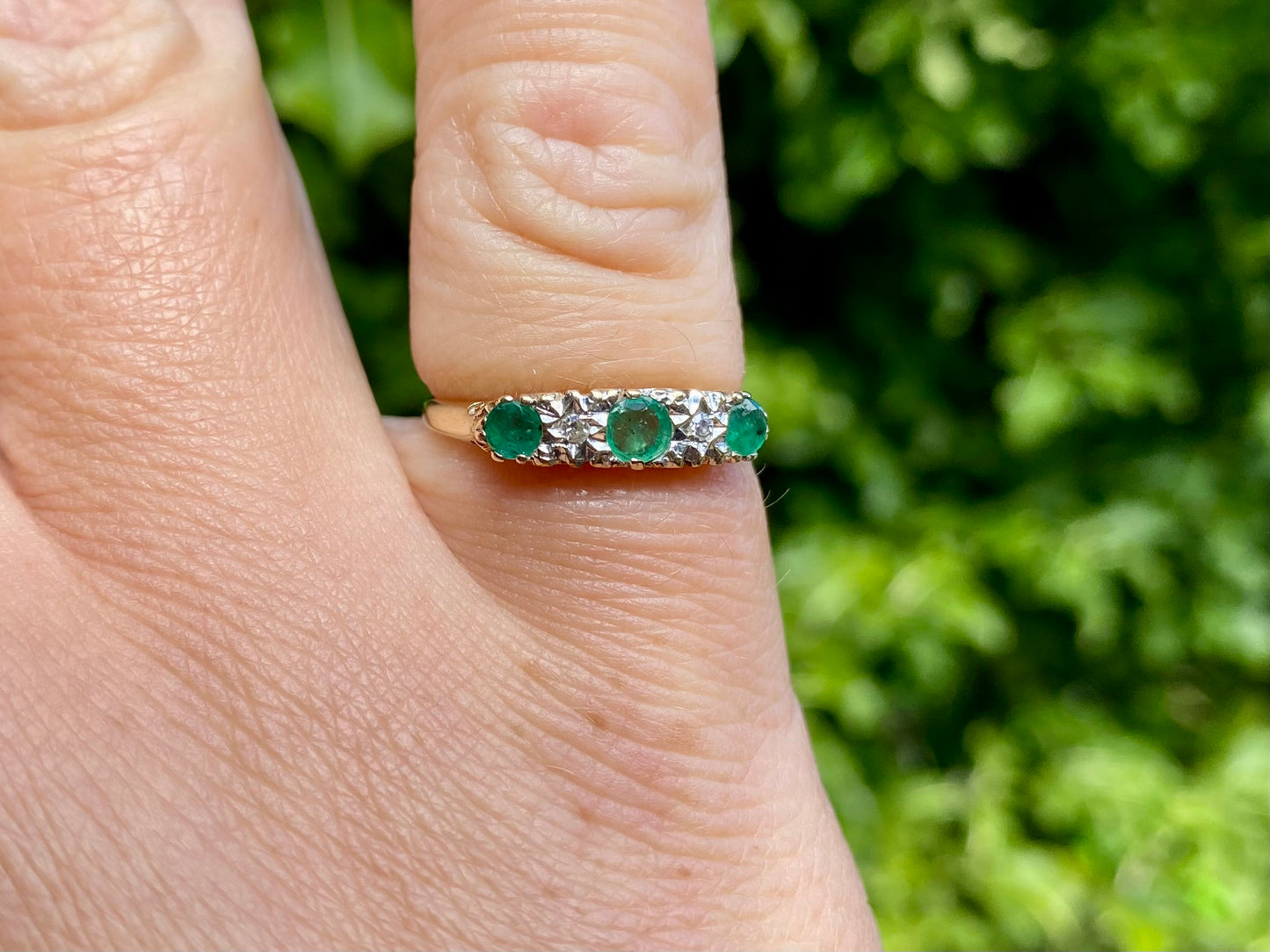 9ct Gold Emerald & Diamond Ring