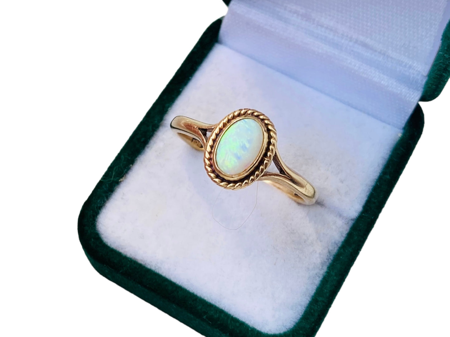 Antique 9ct Gold Opal Ring