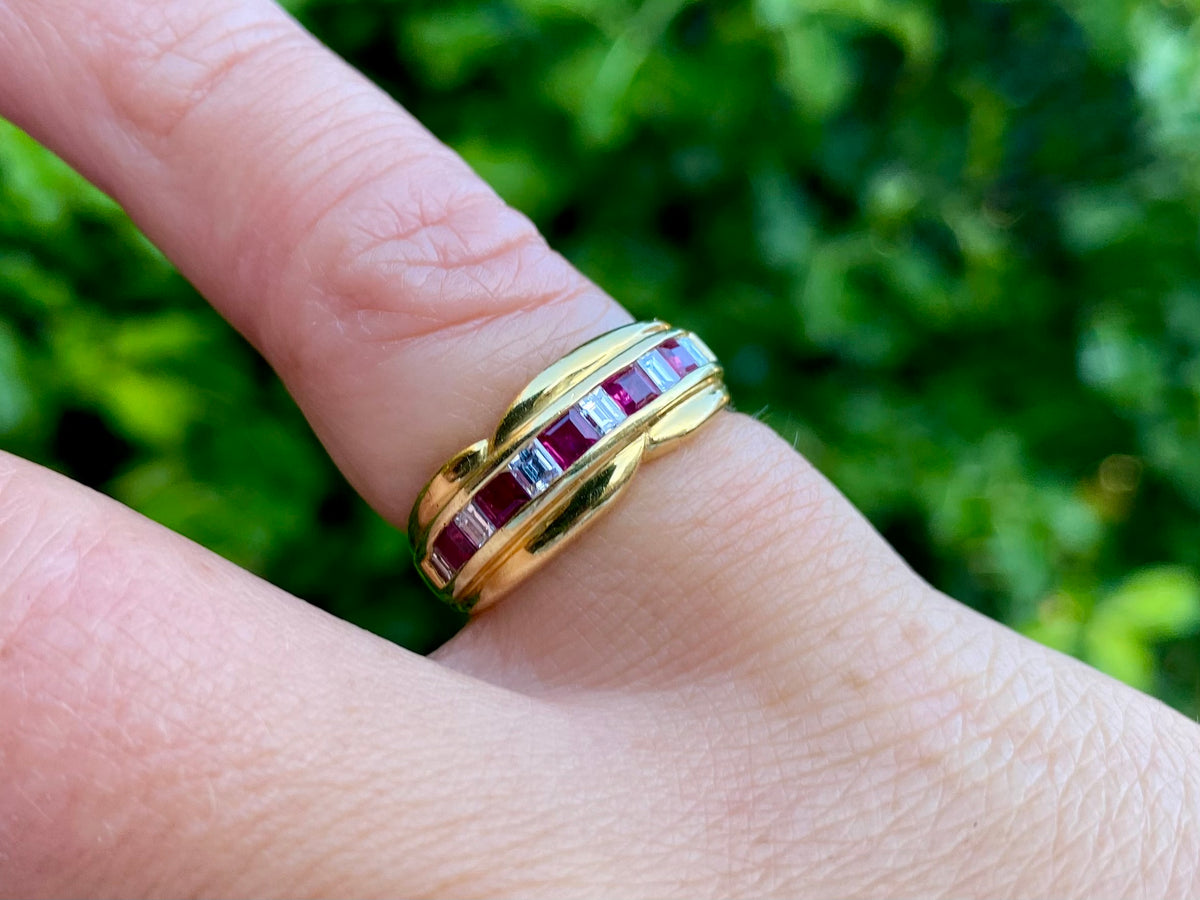 Vintage 18ct Gold Ruby & Diamond Ring