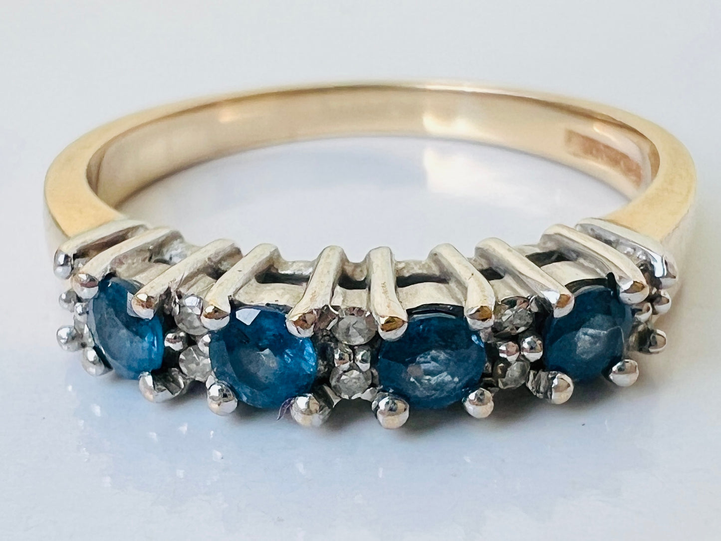 9ct Gold Sapphire & Diamond Ring