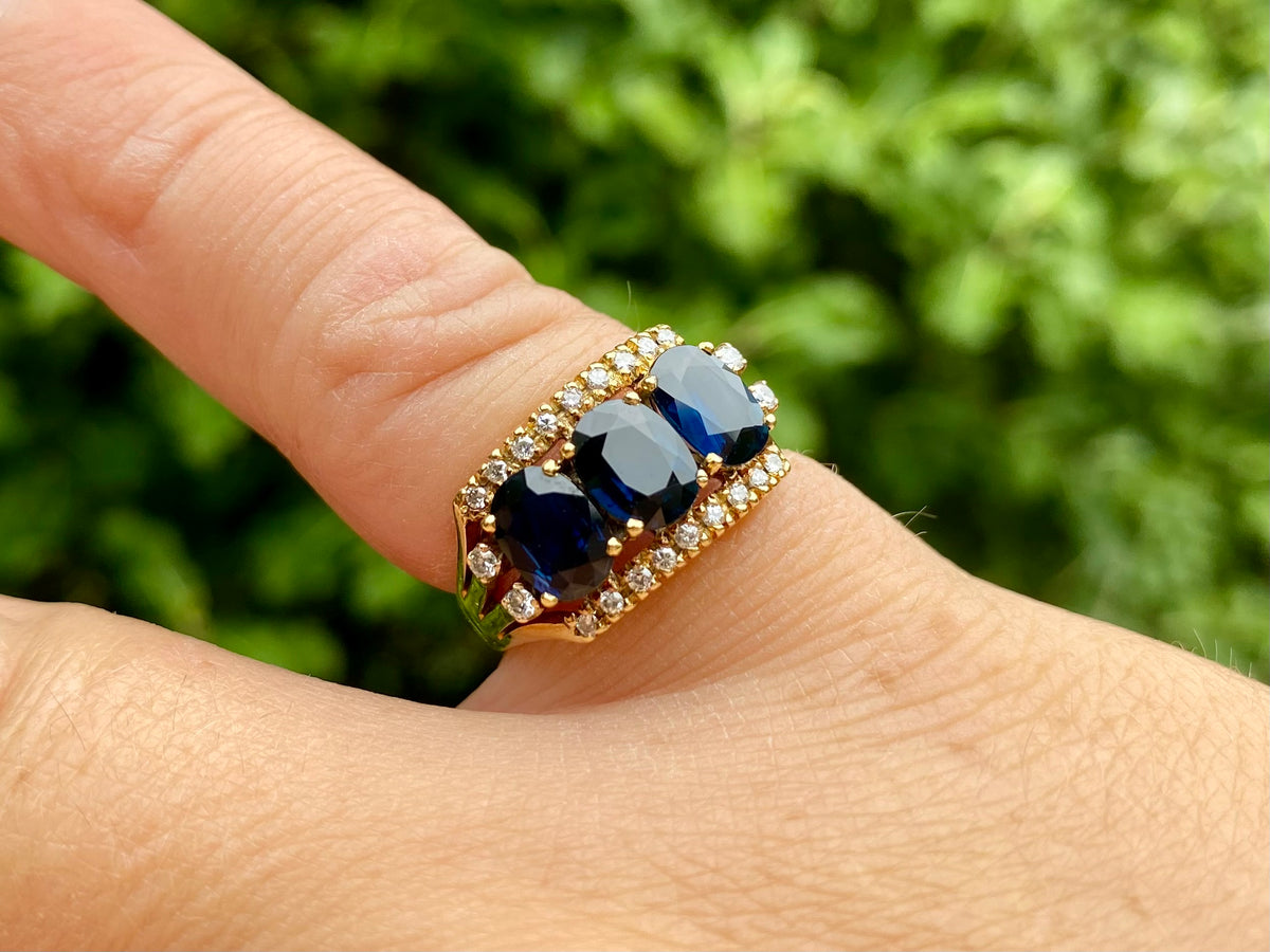 Vintage 18ct Gold Sapphire & Diamond Ring