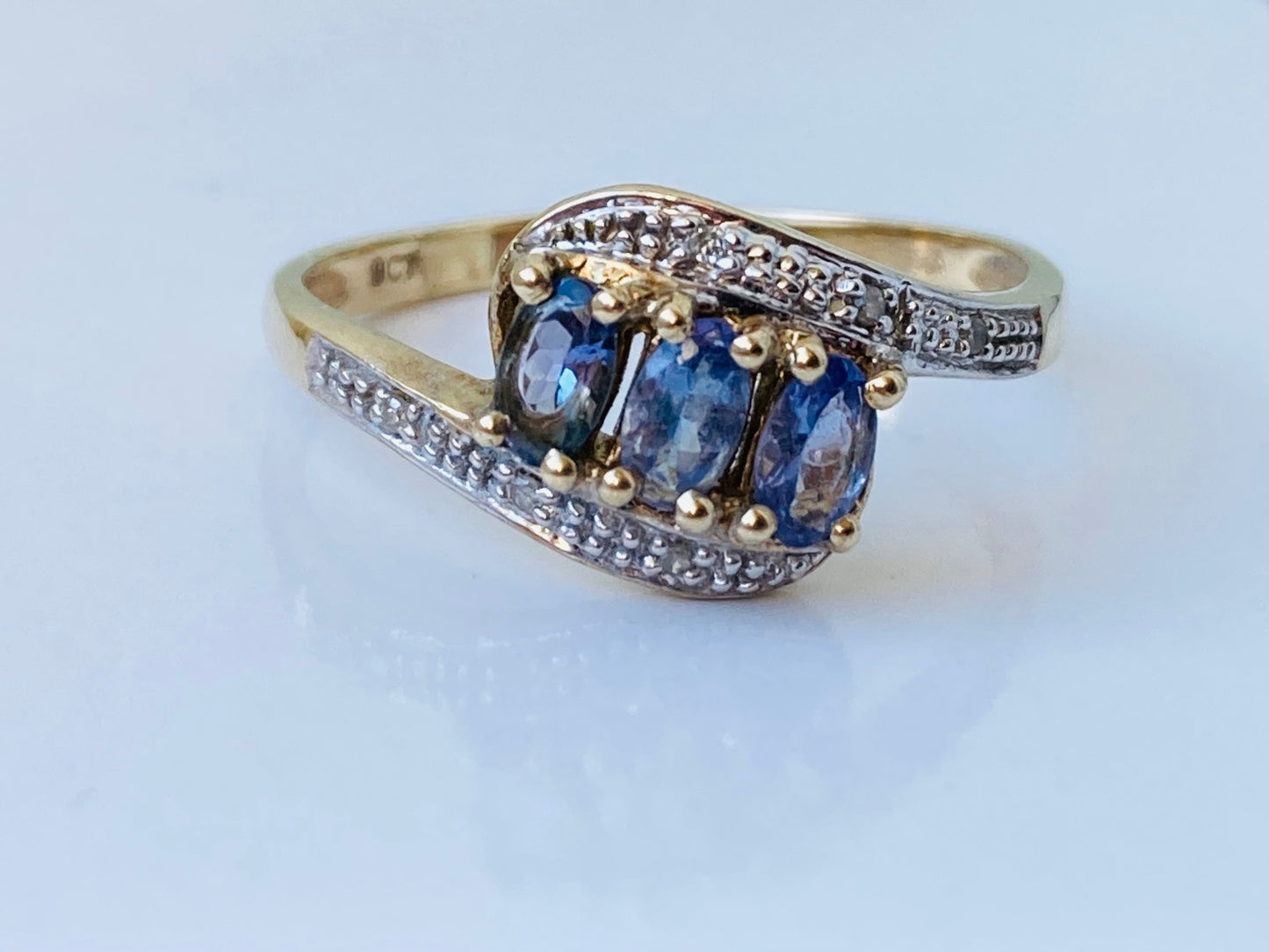 9ct Gold Tanzanite & Diamond Ring