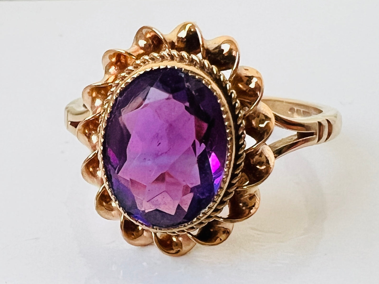 Vintage 9ct Gold Amethyst Ring