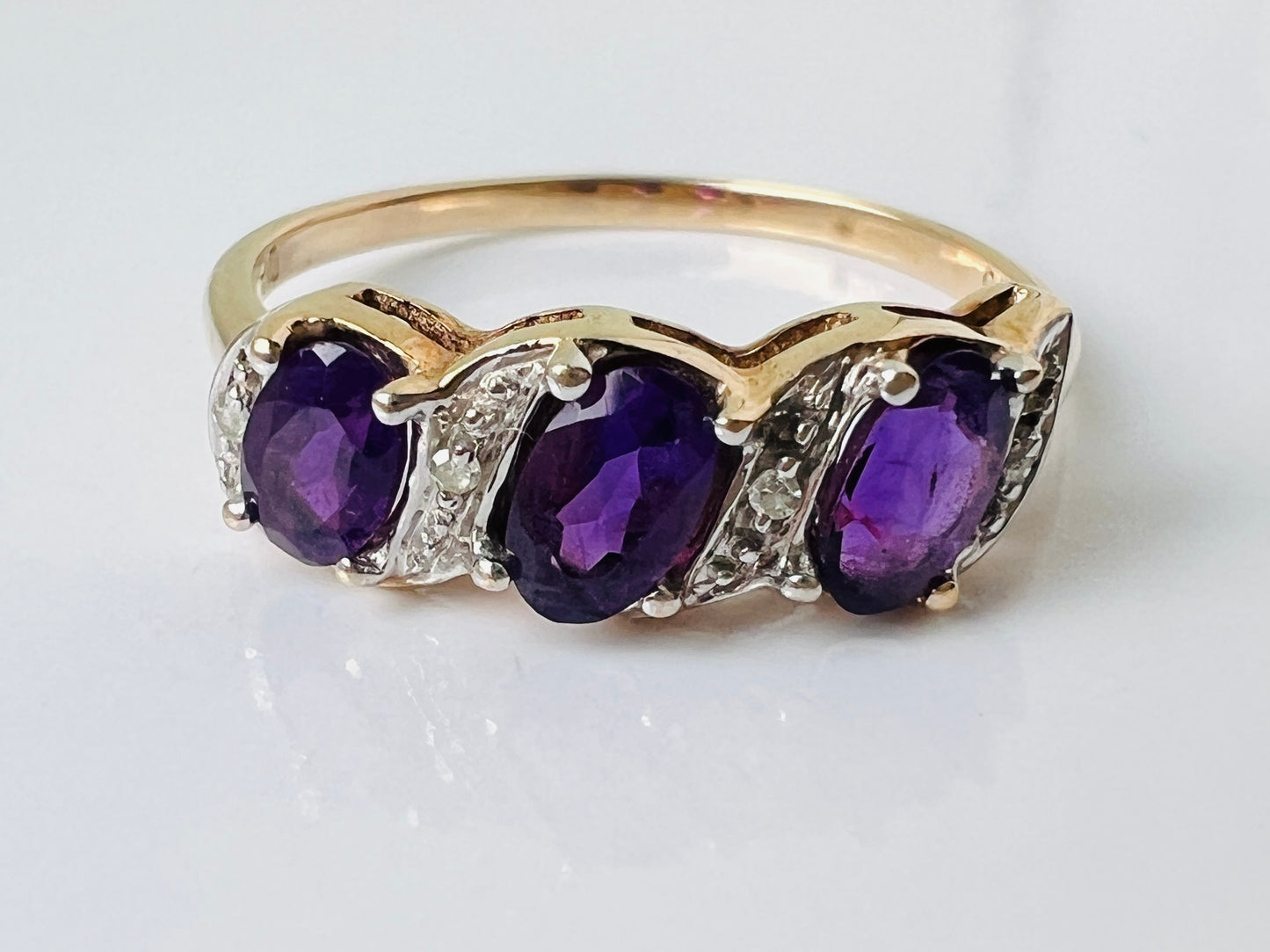 9ct Gold Amethyst & Diamond Ring