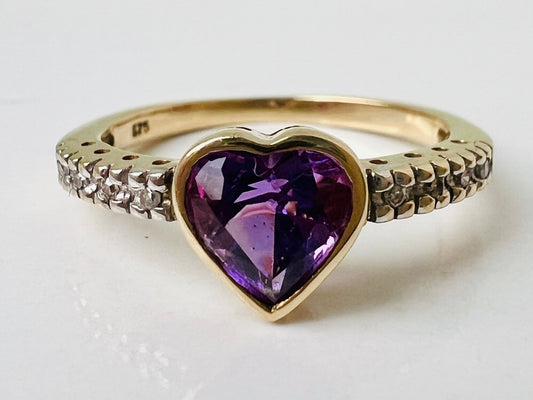 9ct Gold Amethyst & Diamond Ring
