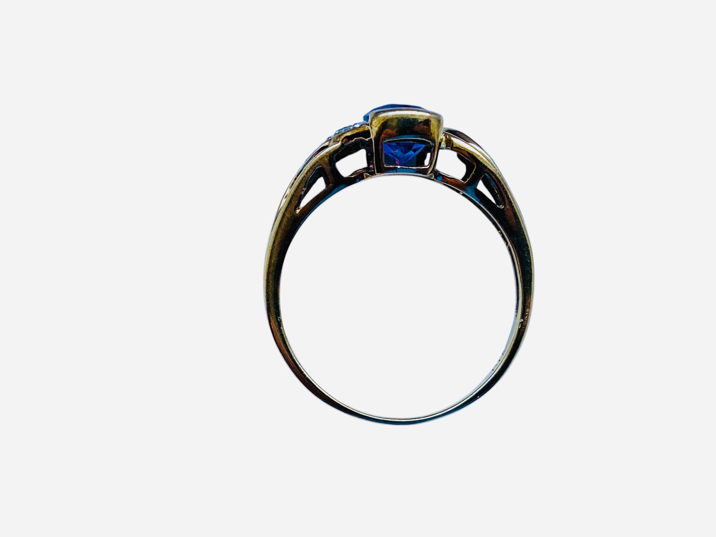 9ct Gold Amethyst & Diamond Ring