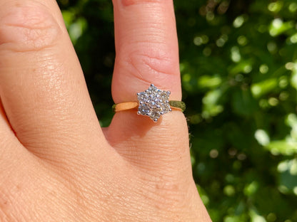 9ct Gold 0.50ct Diamond Daisy Ring