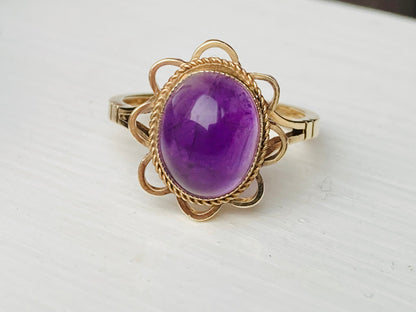 9ct Gold Amethyst Ring