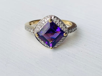 9ct Gold Amethyst & Diamond Ring