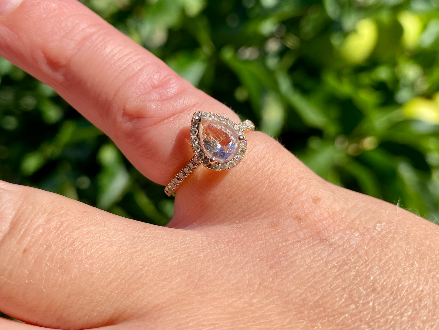 14ct Gold Le Vian Morganite & Diamond Ring