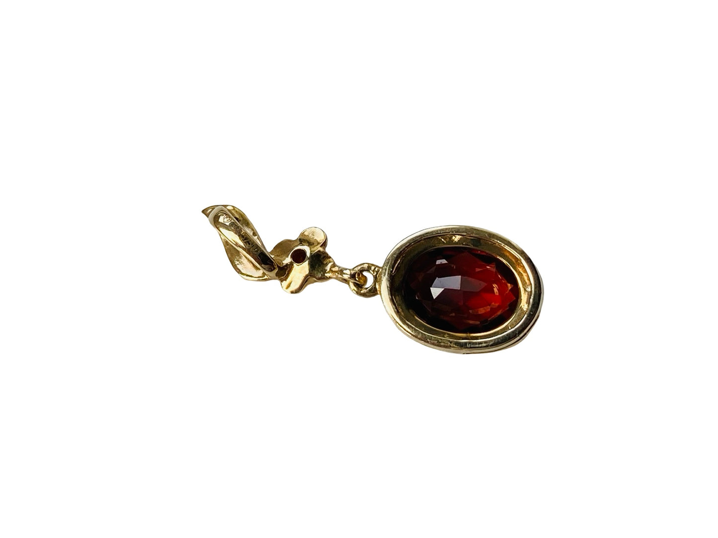 9ct Gold Garnet Pendant