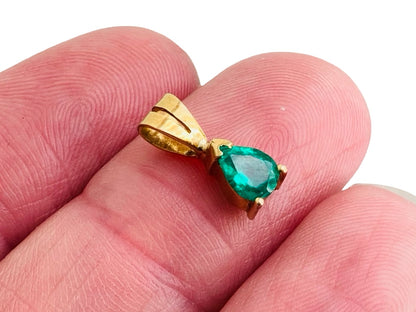 18ct Gold Emerald Pendant