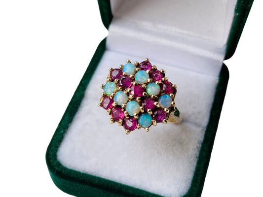 Vintage 9ct Gold Ruby & Opal Ring