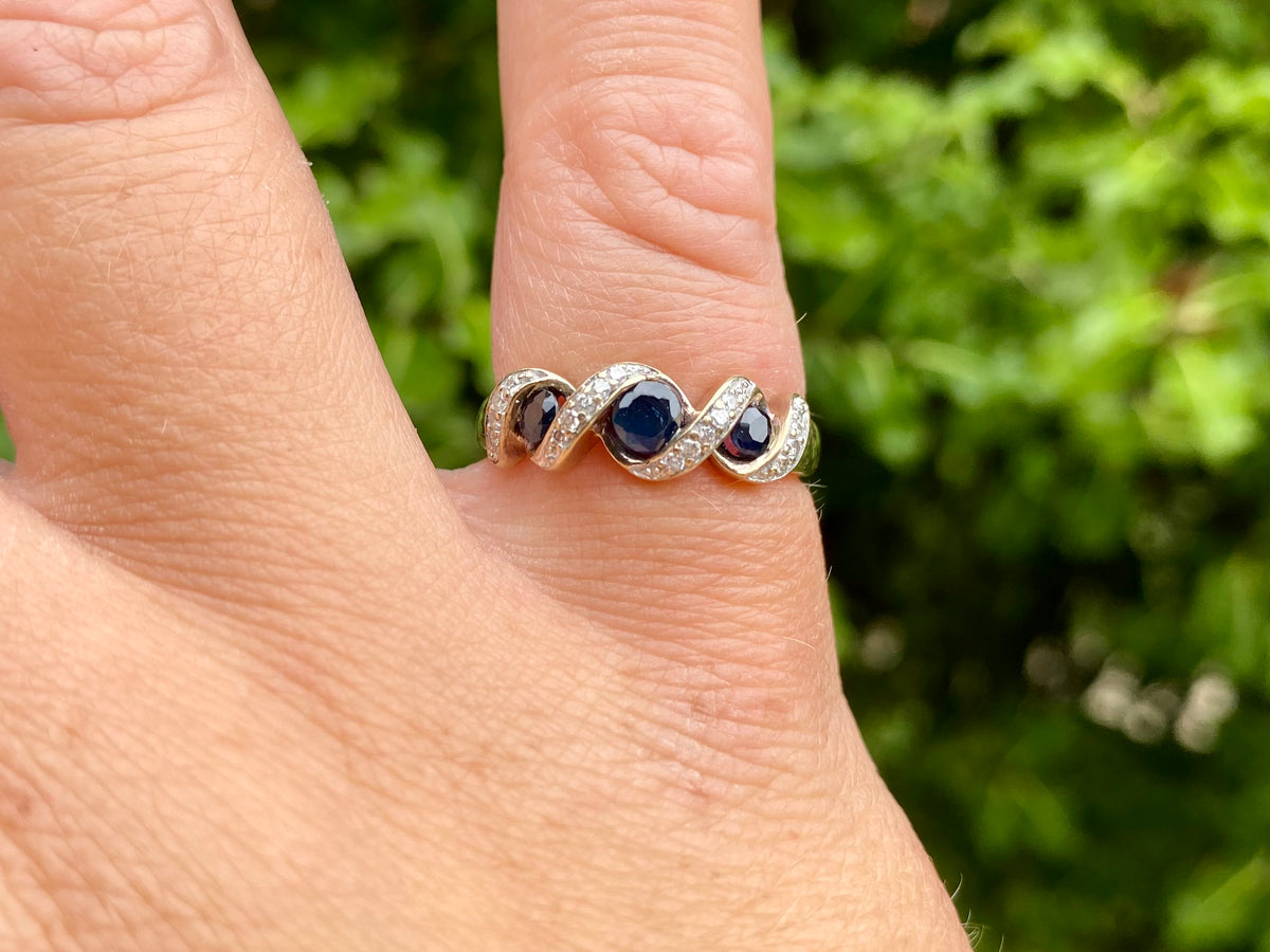 9ct Gold Sapphire & Diamond Ring