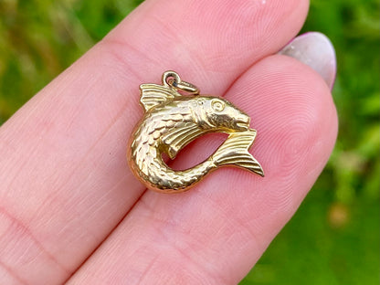 Vintage 9ct Gold Fish Pendant or Charm