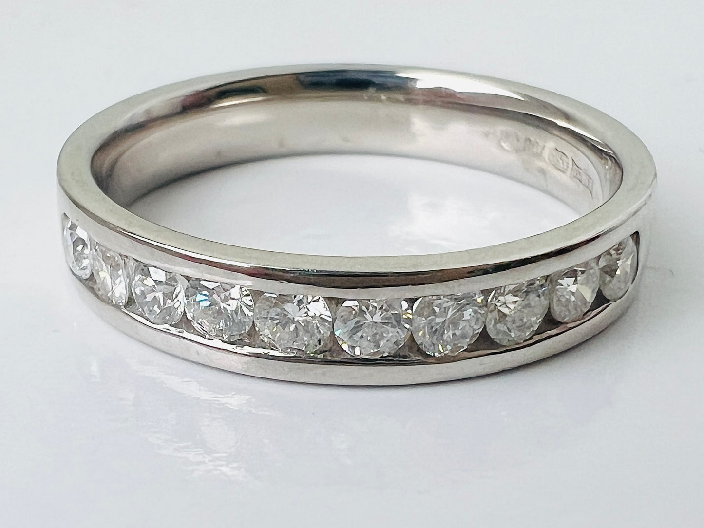 18ct Gold Ten-Stone Diamond Ring