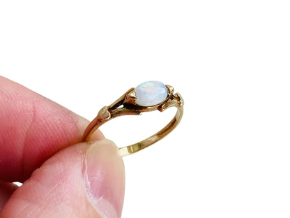 Vintage 9ct Gold Opal Ring